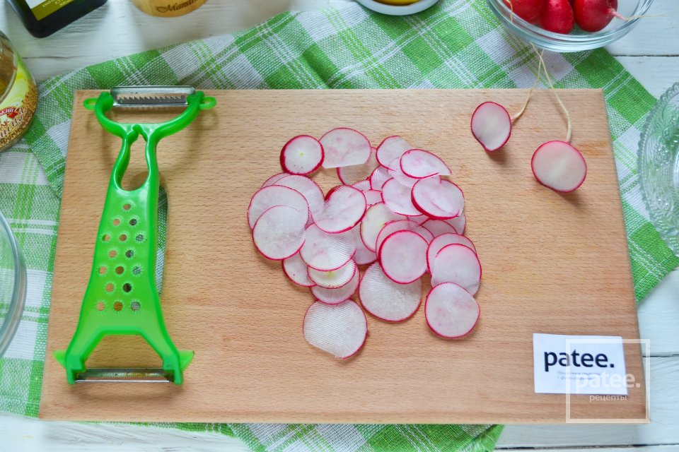 Салат со шпинатом и горчичной заправкой - Шаг 4