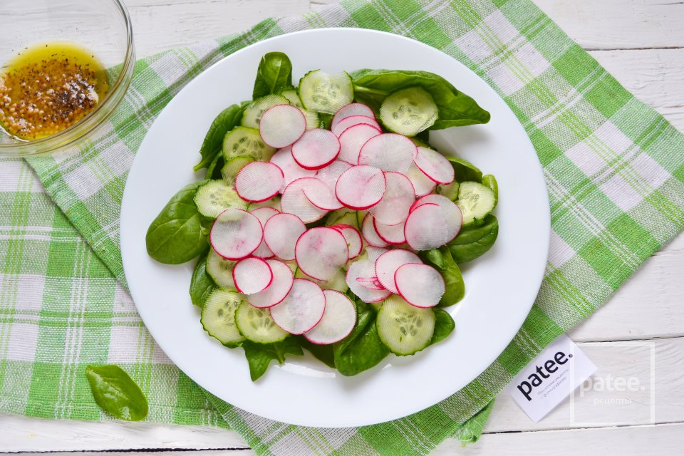 Салат со шпинатом и горчичной заправкой - Шаг 12