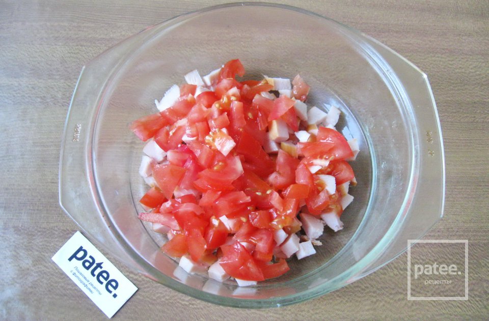Салат с копченой курицей и помидорами - Шаг 3