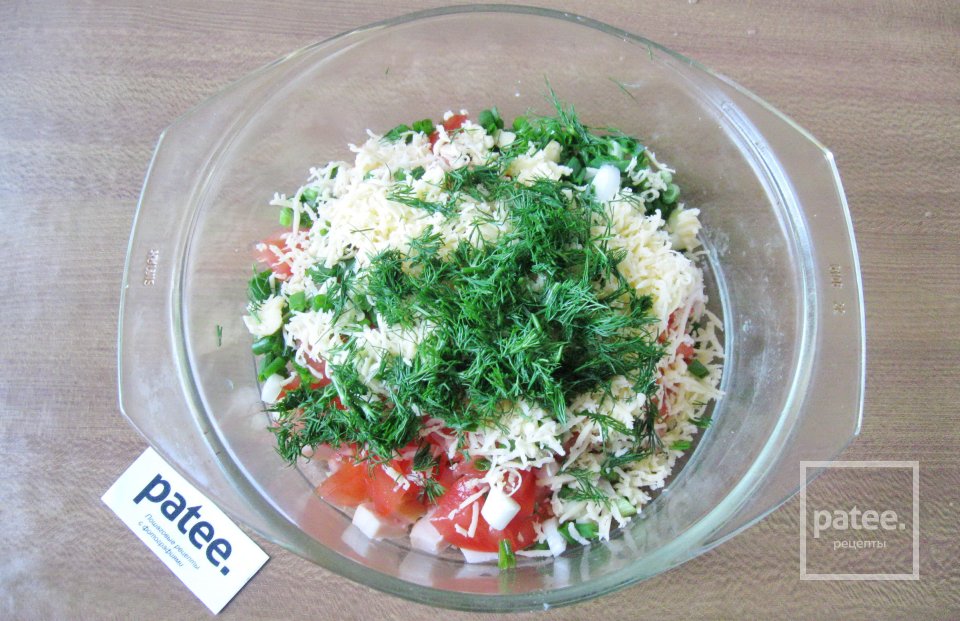 Салат с копченой курицей и помидорами - Шаг 6