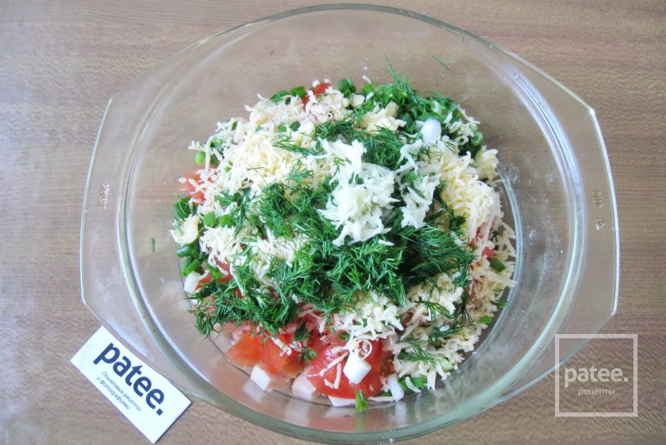 Салат с копченой курицей и помидорами - Шаг 7