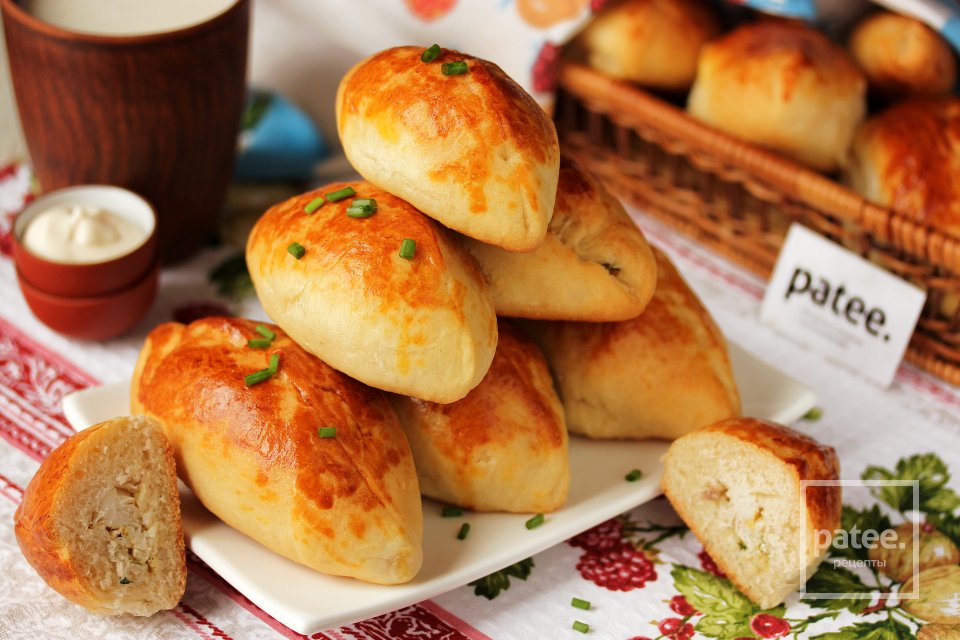 Пирожки с рыбой и яйцом в духовке - Шаг 20