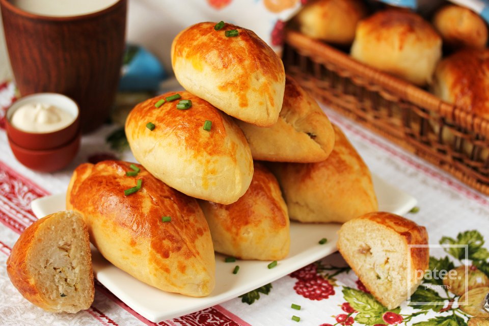 Пирожки с рыбой и яйцом в духовке - Шаг 23