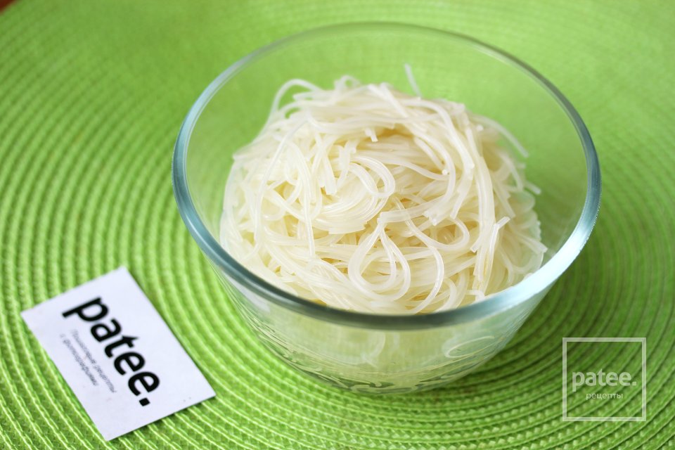 Овощной салат с крахмальной лапшой - Шаг 2