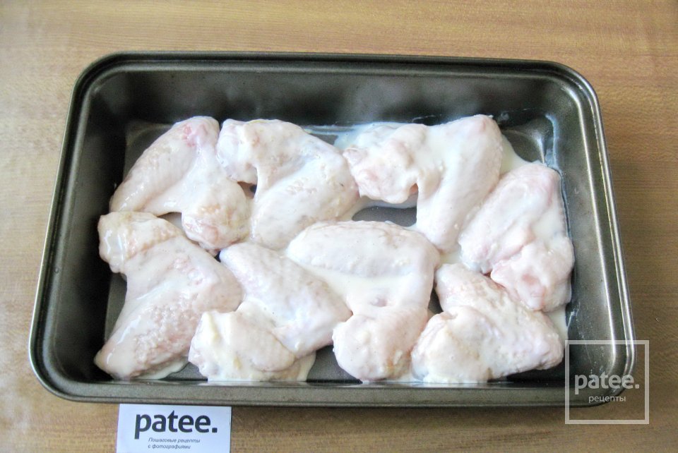 Куриные крылышки в кефирном маринаде - Шаг 9