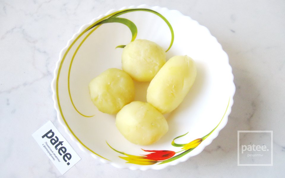 Салат с красной икрой и молодым картофелем - Шаг 3