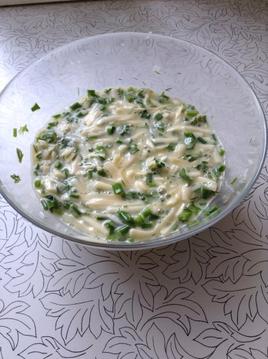 Лаваш с сыром, яйцом и зеленью - Шаг 2