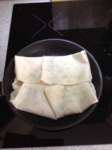 Лаваш с сыром, яйцом и зеленью - Шаг 5