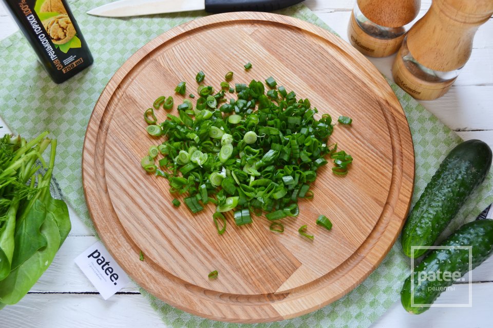 Салат из пекинской капусты с ароматным маслом грецкого ореха - Шаг 4