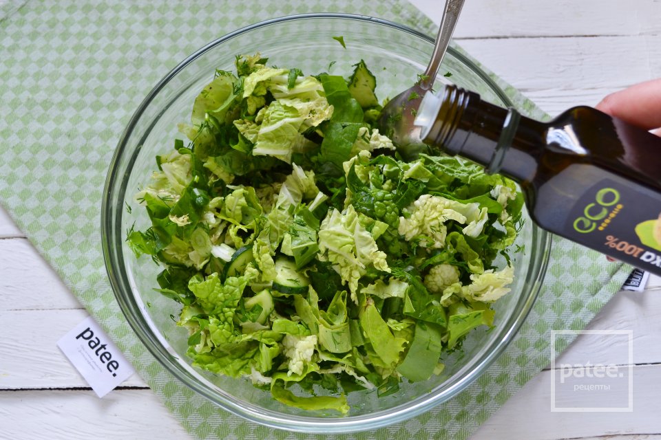 Салат из пекинской капусты с ароматным маслом грецкого ореха - Шаг 12