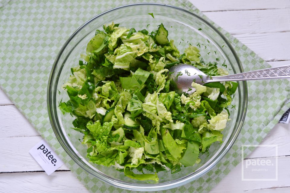 Салат из пекинской капусты с ароматным маслом грецкого ореха - Шаг 13