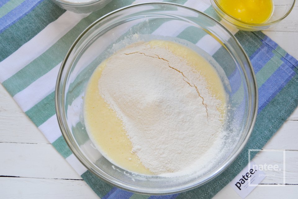 Панкейки на кефире - Шаг 8