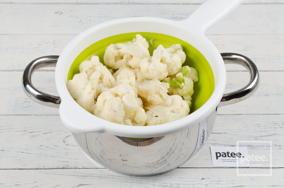 Запеченная курица с молодым картофелем, цветной капустой и грибами - Шаг 13