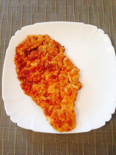 Шницель огромный!