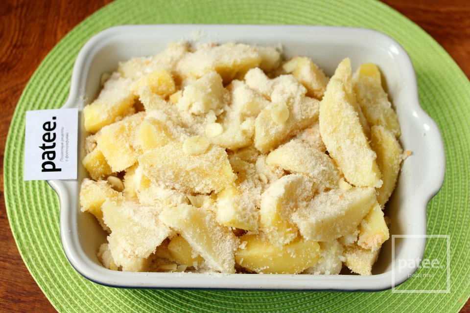 Картофель в сухарях - Шаг 7