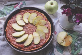 Яблочный пай со сгущенкой