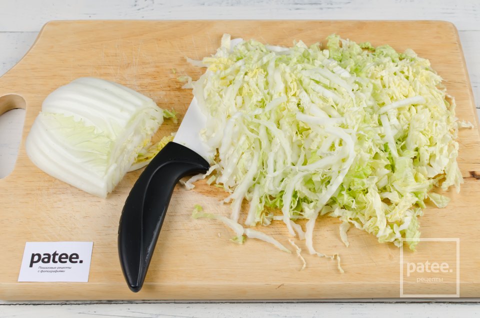 Свежий хрустящий салат из пекинской капусты - Шаг 2
