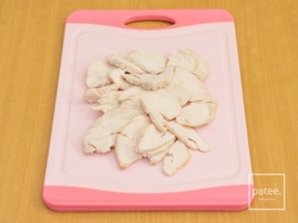 салат с сельдереем,шпинатом и куриным филе - Шаг 2