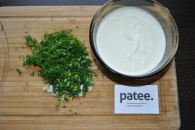 Драники с сырной начинкой - приготовление