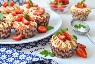 Творожные кексы со сливочной глазурью