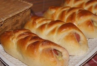 Сосиска с картофелем в тесте