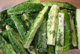 Малосольные огурцы