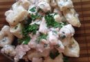 Ньокки с куриным мясом и беконом в сметанном соусе