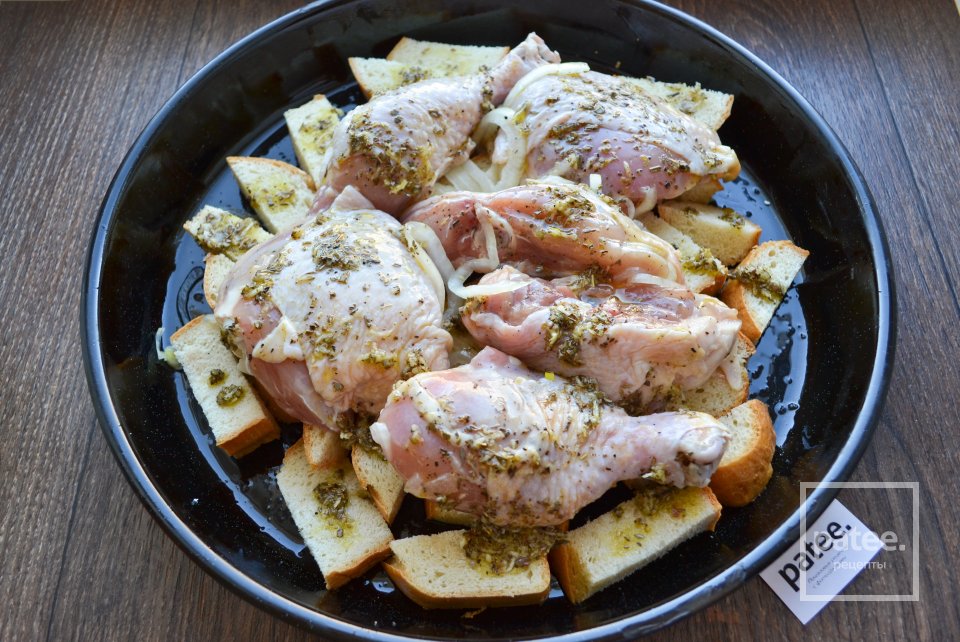 Курица запеченная на хлебе - Шаг 14