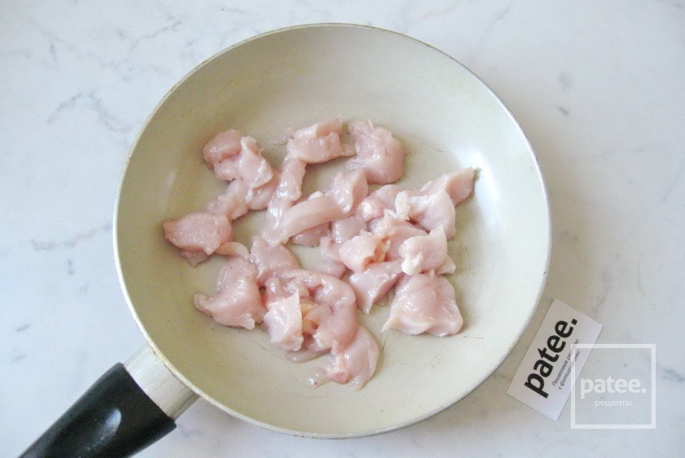 Рулеты из лаваша с курицей, шампиньонами и шпинатом - Шаг 2