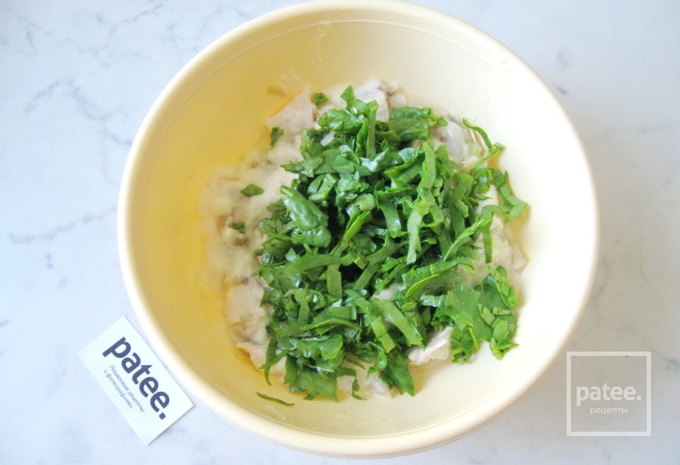 Рулеты из лаваша с курицей, шампиньонами и шпинатом - Шаг 11