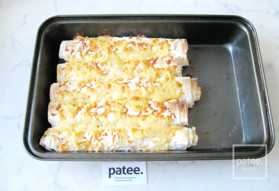 Рулеты из лаваша с курицей, шампиньонами и шпинатом - Шаг 16