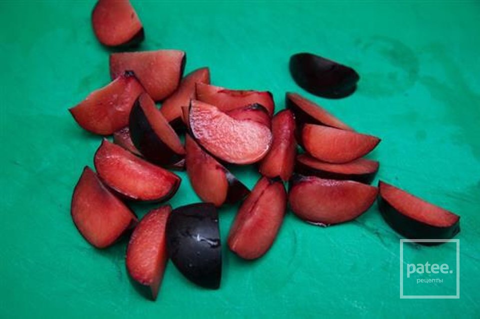 Сливовый крамбл - Шаг 2