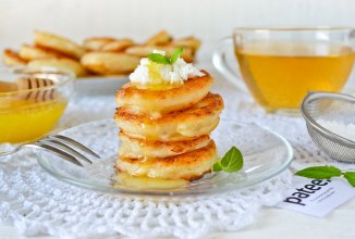 Творожные оладьи без яиц