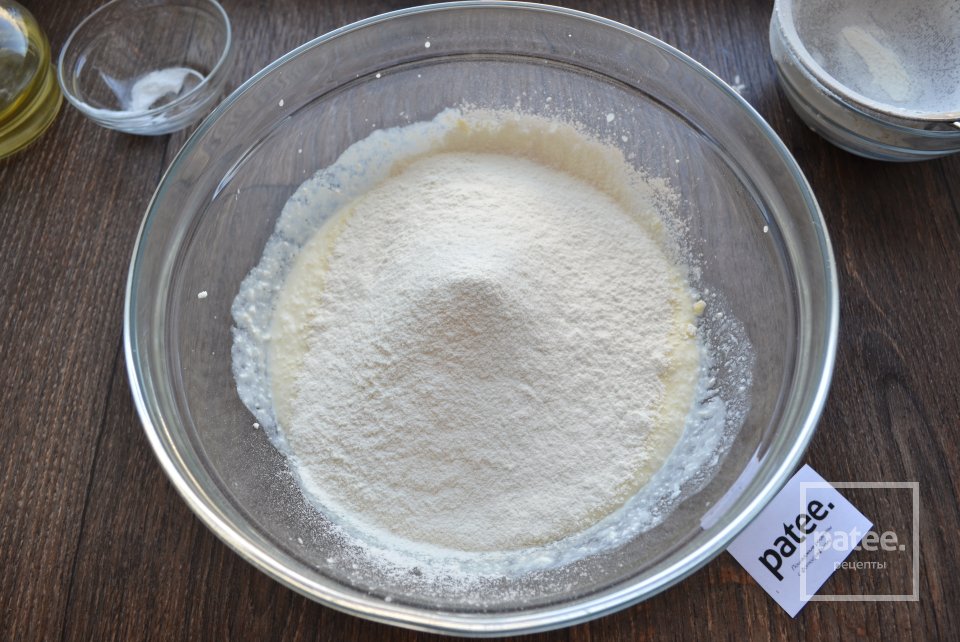 Творожные оладьи без яиц - Шаг 6