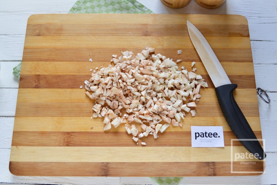 Запеченные шампиньоны с начинкой из курицы и сыра - Шаг 5