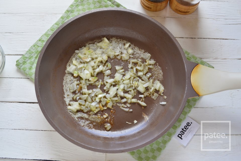 Запеченные шампиньоны с начинкой из курицы и сыра - Шаг 7