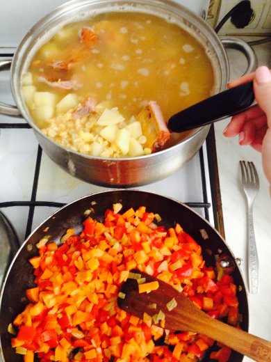 Гороховый суп с копченостями - Шаг 3