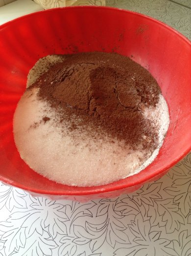 Заварной шоколадный пирог (на кипятке) - Шаг 1