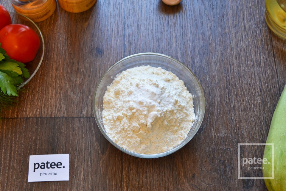 Кабачковая пицца с помидорами - Шаг 3