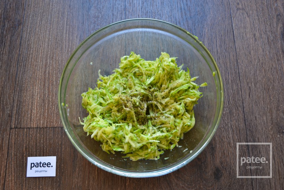 Кабачковая пицца с помидорами - Шаг 8