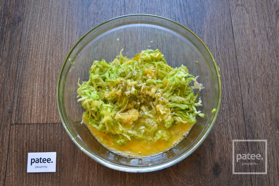 Кабачковая пицца с помидорами - Шаг 10