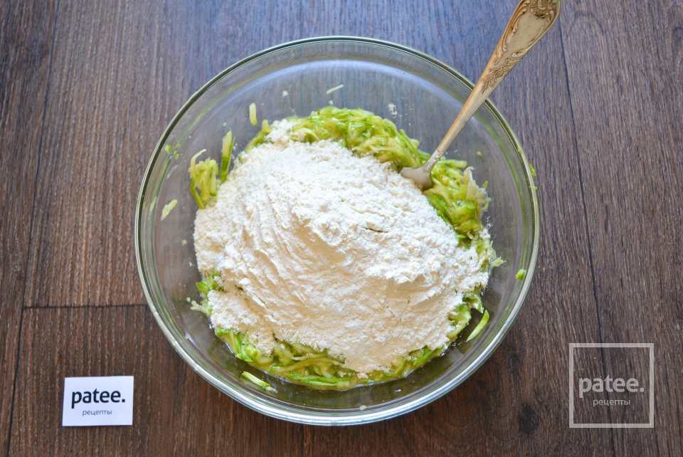 Кабачковая пицца с помидорами - Шаг 11