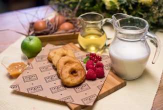 Яблочные пончики "Для папы" в пивном кляре