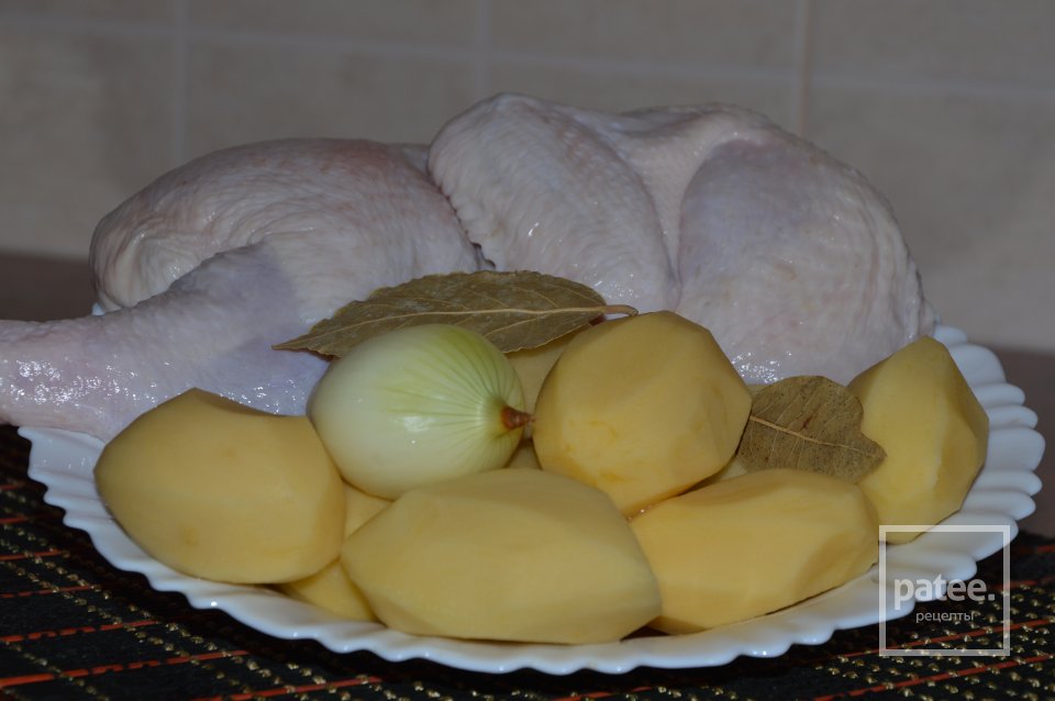 Курочка с картошкой по-деревенски - Шаг 1