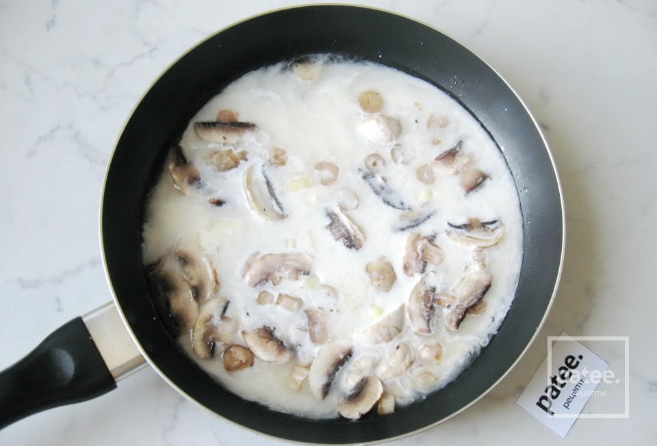 Куриные голени с грибами запеченные в сливках - Шаг 9