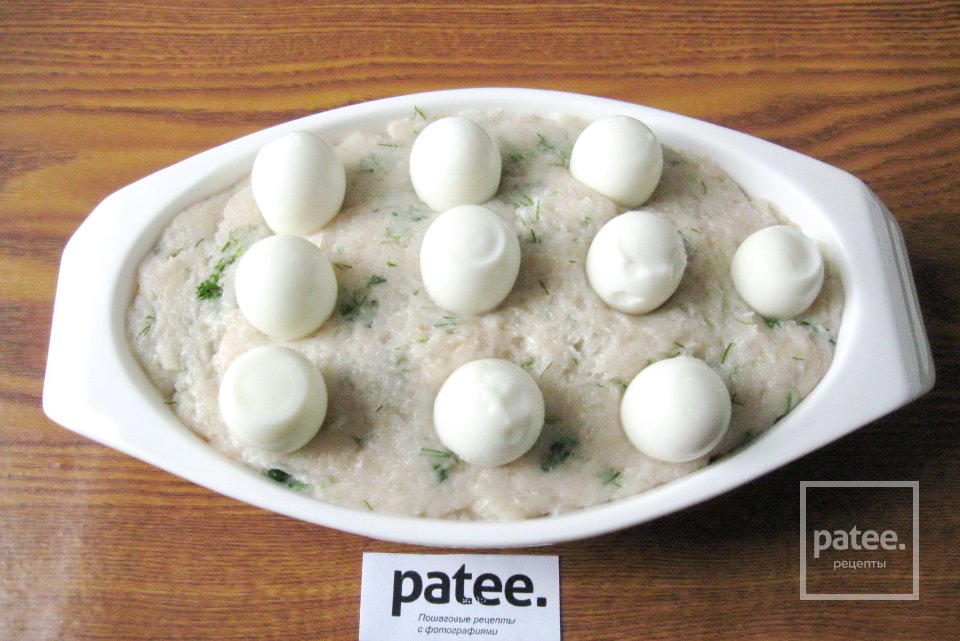 Рулет из куриной грудки с перепелиными яйцами - Шаг 11