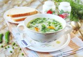 Суп со шпинатом и зеленым горошком