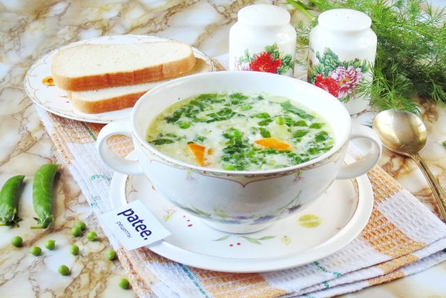 Суп со шпинатом и зеленым горошком