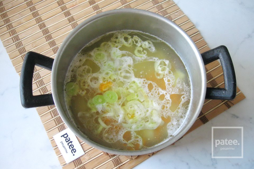 Суп со шпинатом и зеленым горошком - Шаг 9