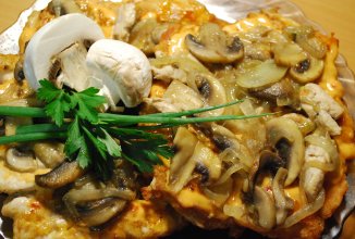 Свиные отбивные с яблоком